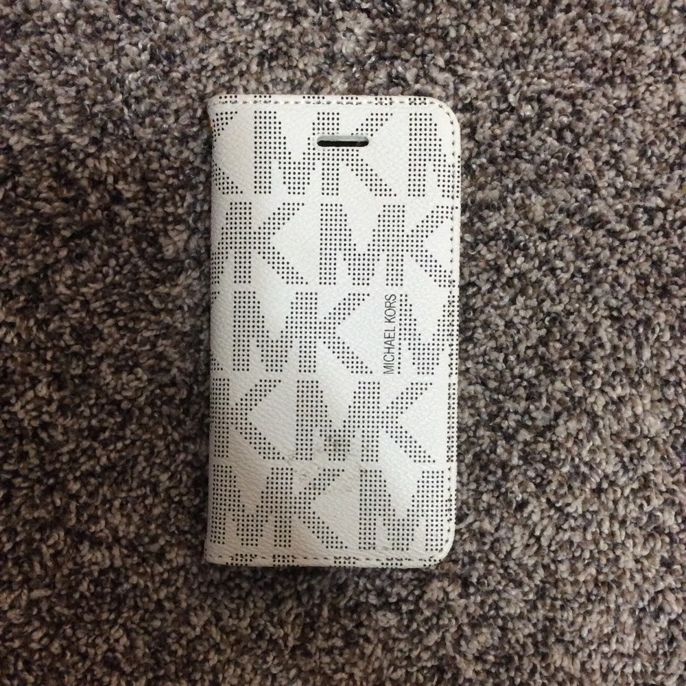 Michael Kors iPhone 7 Wallet Case